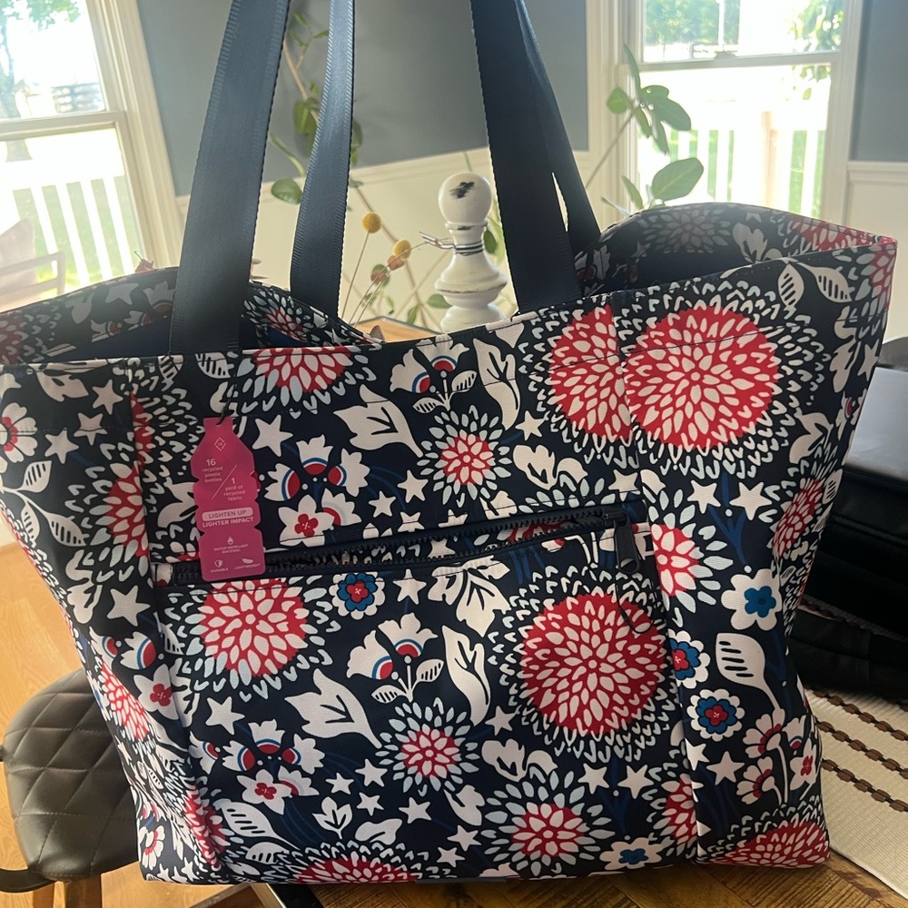 Vera Bradley Large family tote Floral Tote Bag with rip stop material
